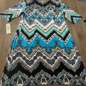 Studio 1-Petite 3/4 Sleeve Chevron Puff Print Shift Dress